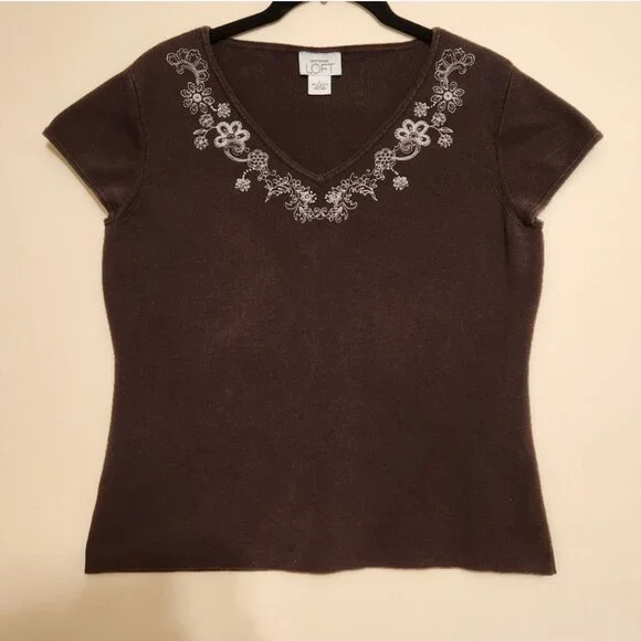 Ann Taylor LOFT Floral Embroidered Top - Picture 1 of 7